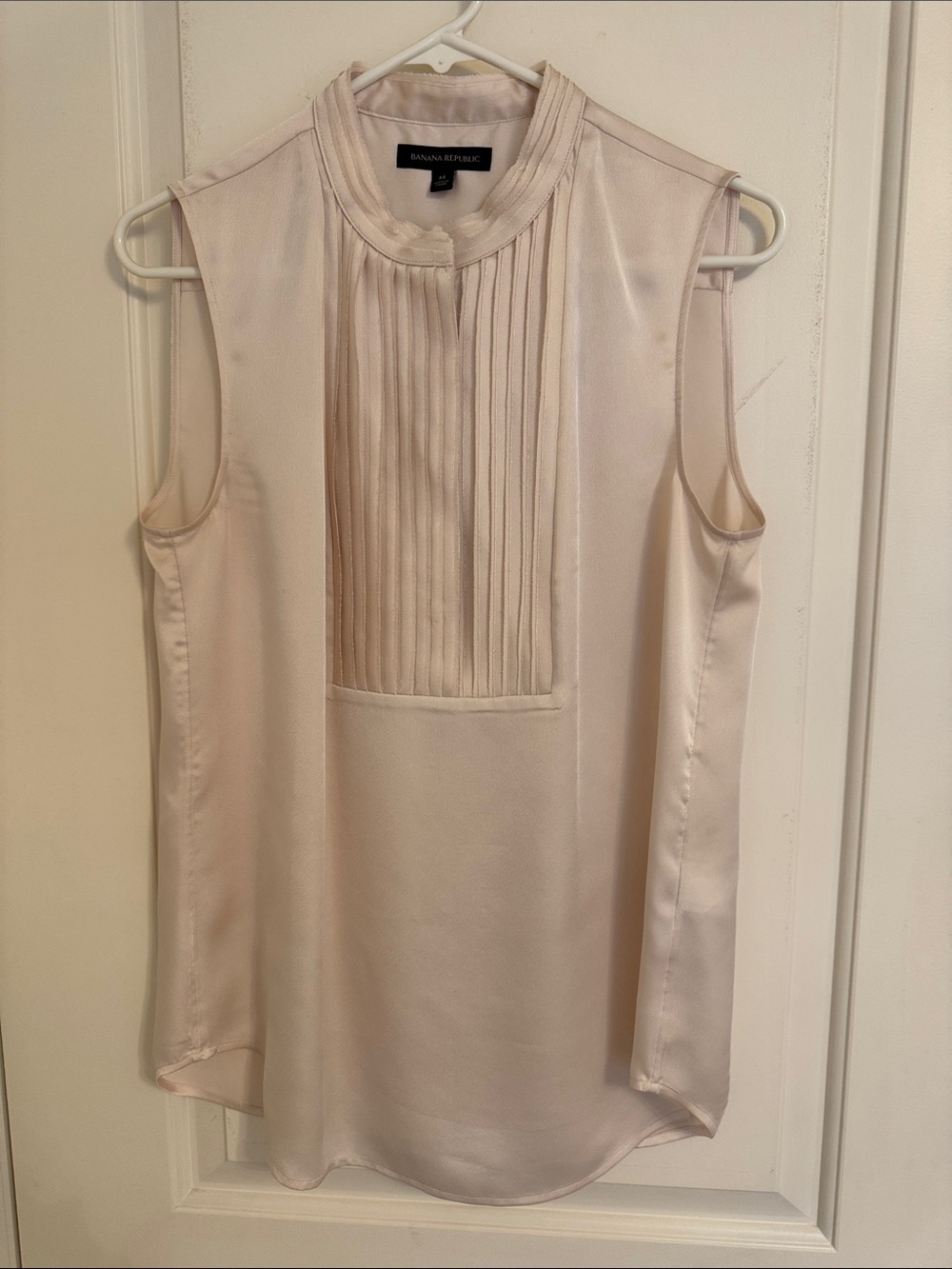 Banana Republic Light Pink Pintuck Sleeveless Shell
